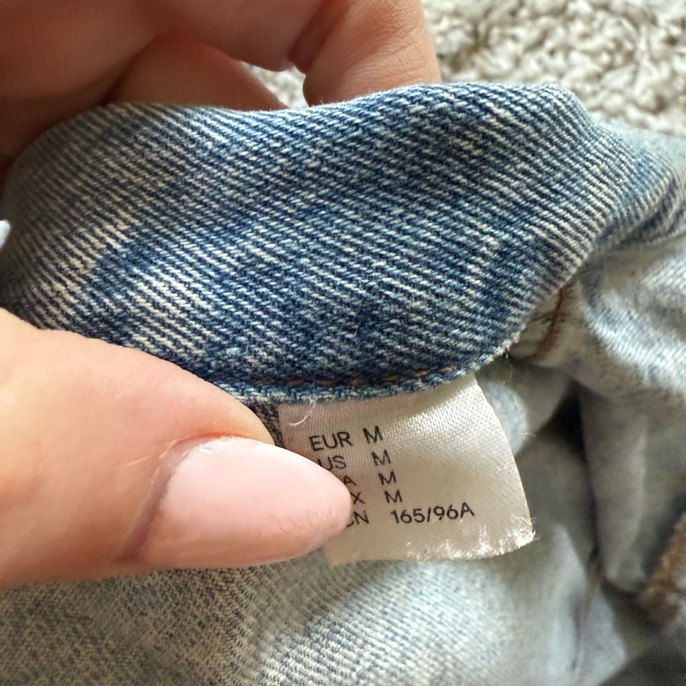 Blue H&M divided super cute denim cropped spring light wash jacket - Picture 4 of 7